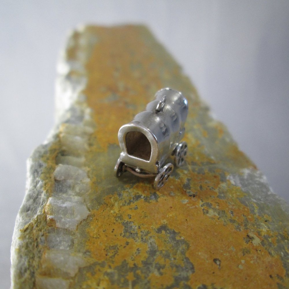Sterling Silver Charm Conestoga Covered Wagon - Picture 5 of 7